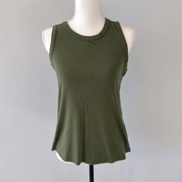 Old Navy Sleeveless Tees - Lot of 2 - Picture 2 of 3